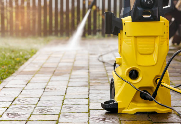 Best Driveway Pressure Washing  in Plains, TX